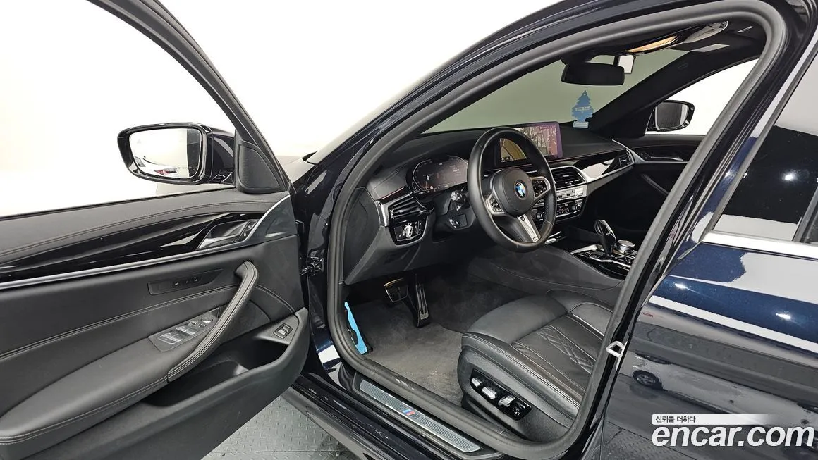 BMW 5-Series 2021 из KR, фото 10