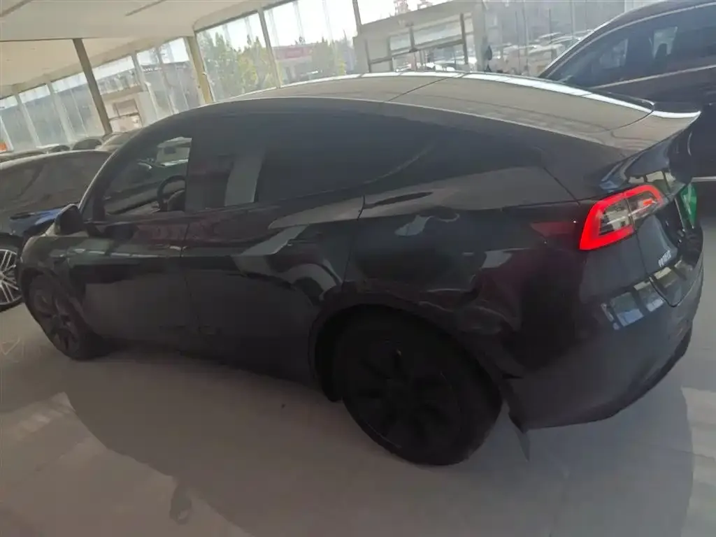 Tesla Model Y 2024 из CN, фото 5