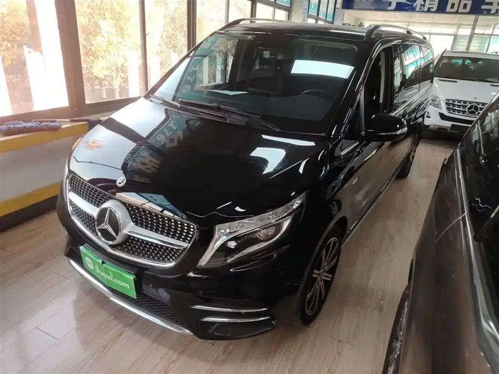 Mercedes-Benz V-Class 2022 из CN, фото 2