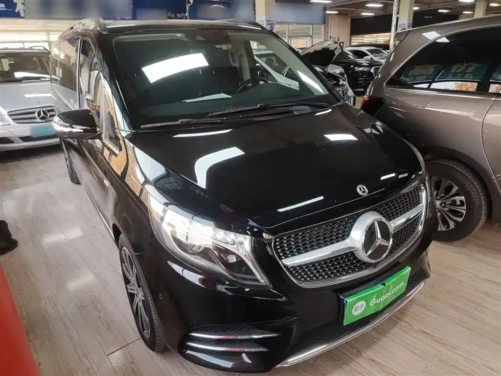 Mercedes-Benz V-Class 2022 из CN, фото 4