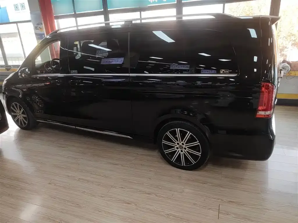 Mercedes-Benz V-Class 2022 из CN, фото 5