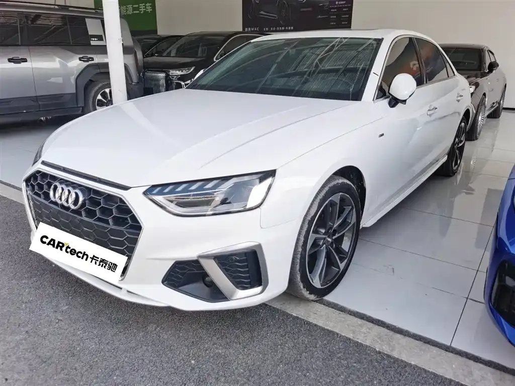 Audi A4L 2022 из CN, фото 1