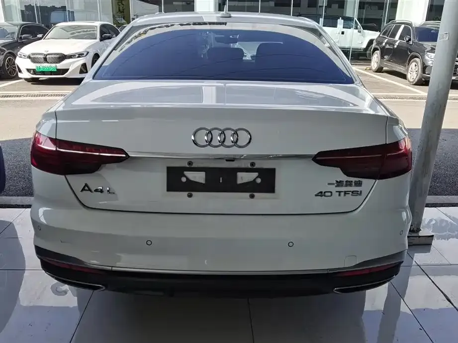 Audi A4L 2022 из CN, фото 9