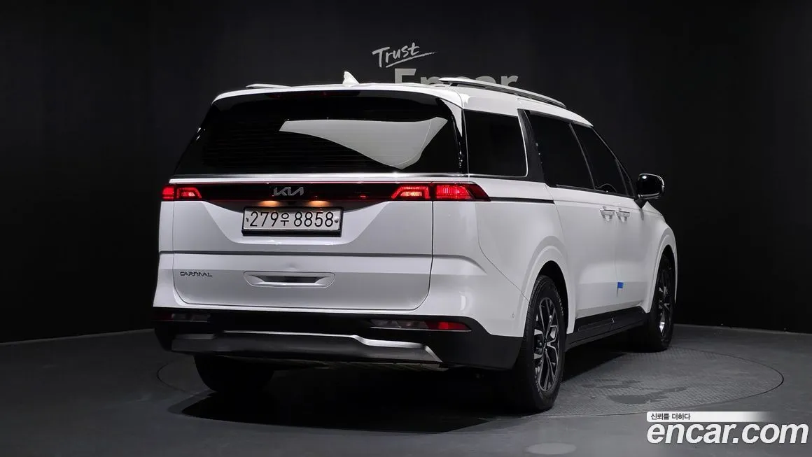 Kia Carnival 2023 из KR, фото 2