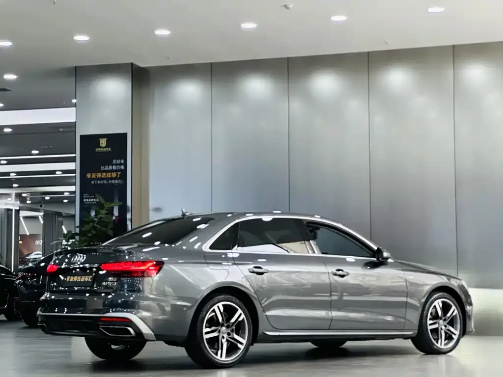 Audi A4L 2021 из CN, фото 7