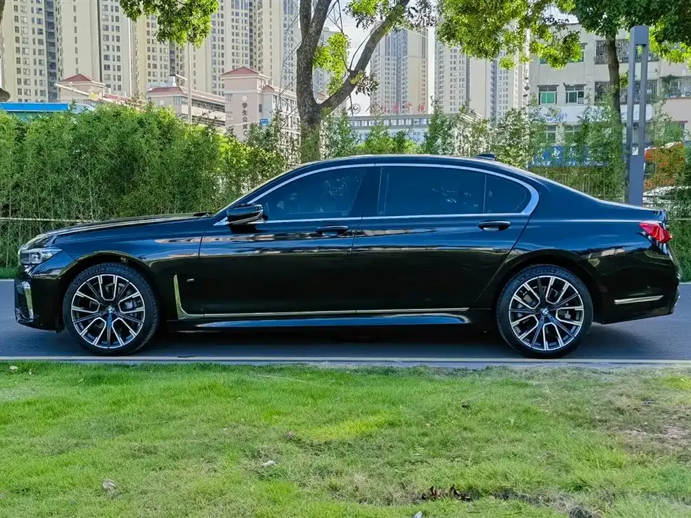 BMW 7 Series 2021 из CN, фото 4