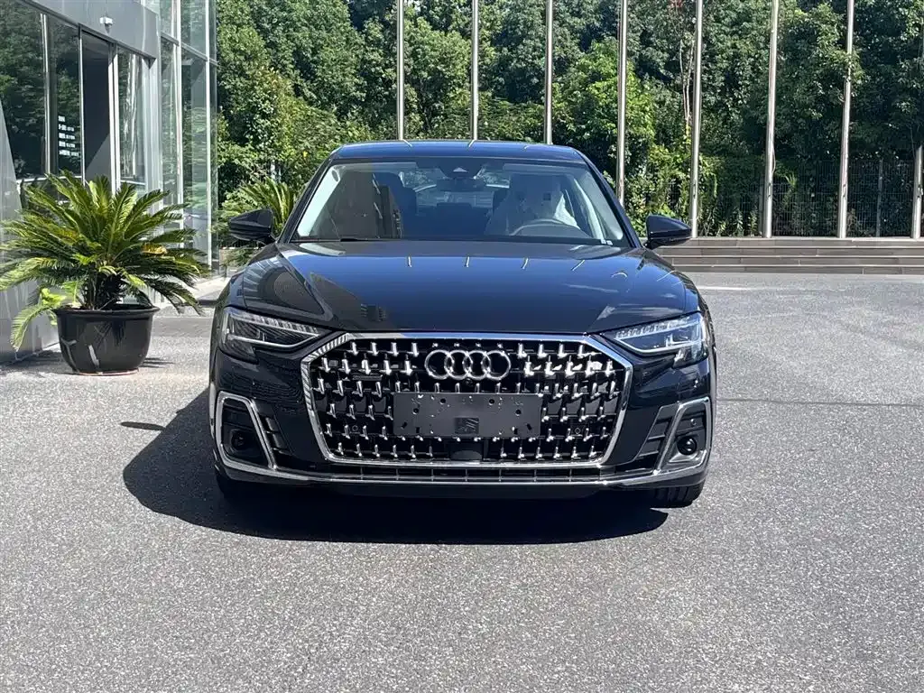Audi A8 2025 из CN, фото 2