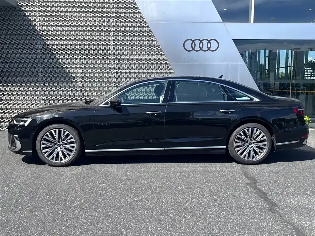 Audi A8 2025 из CN, фото 4
