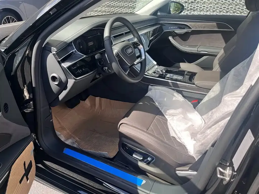 Audi A8 2025 из CN, фото 7