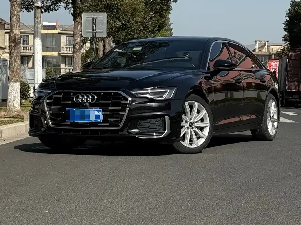 Audi A6L 2022 из CN, фото 2