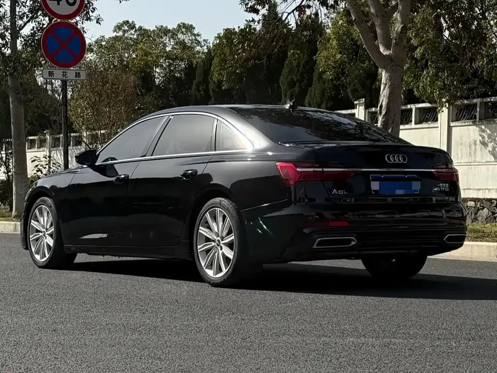 Audi A6L 2022 из CN, фото 4