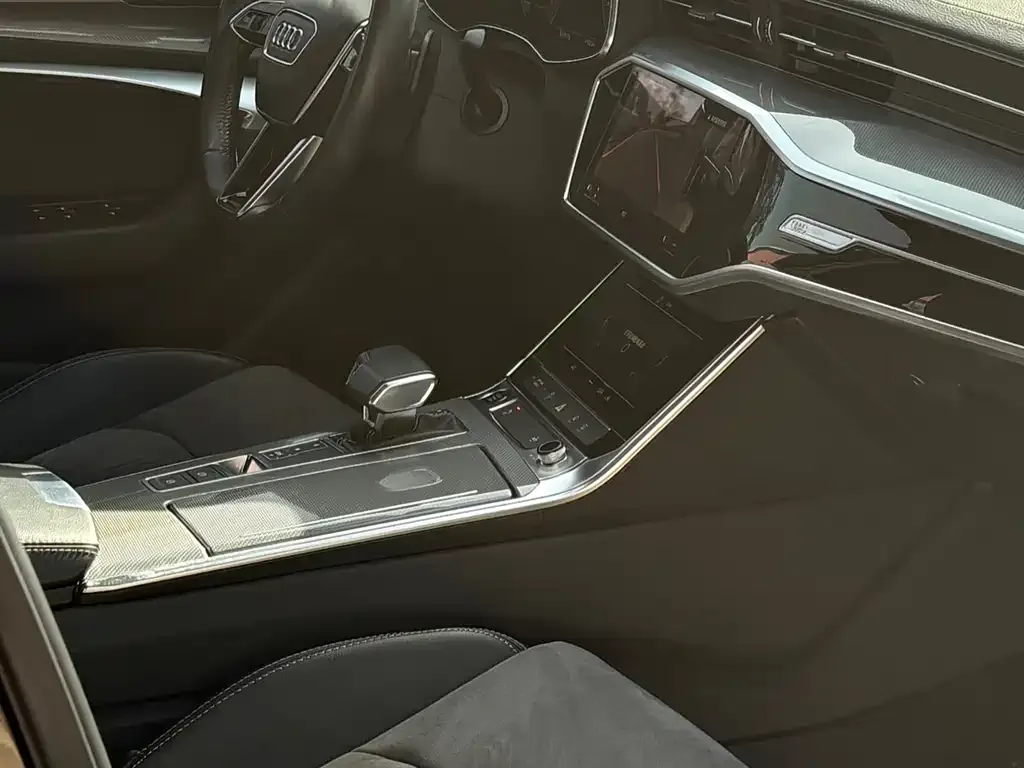 Audi A6L 2022 из CN, фото 8