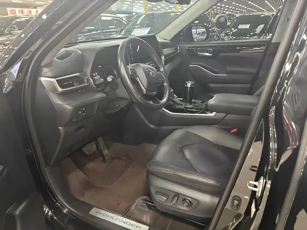 Toyota Highlander 2024 из CN, фото 3