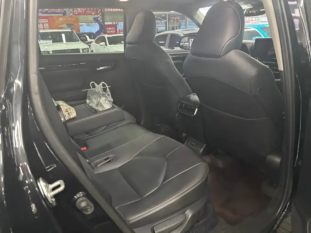 Toyota Highlander 2024 из CN, фото 4