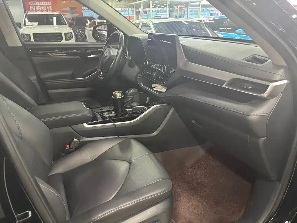 Toyota Highlander 2024 из CN, фото 5