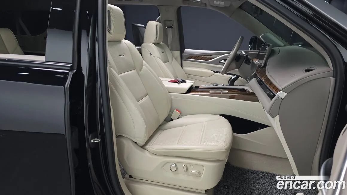 Cadillac Escalade 2023 из KR, фото 10