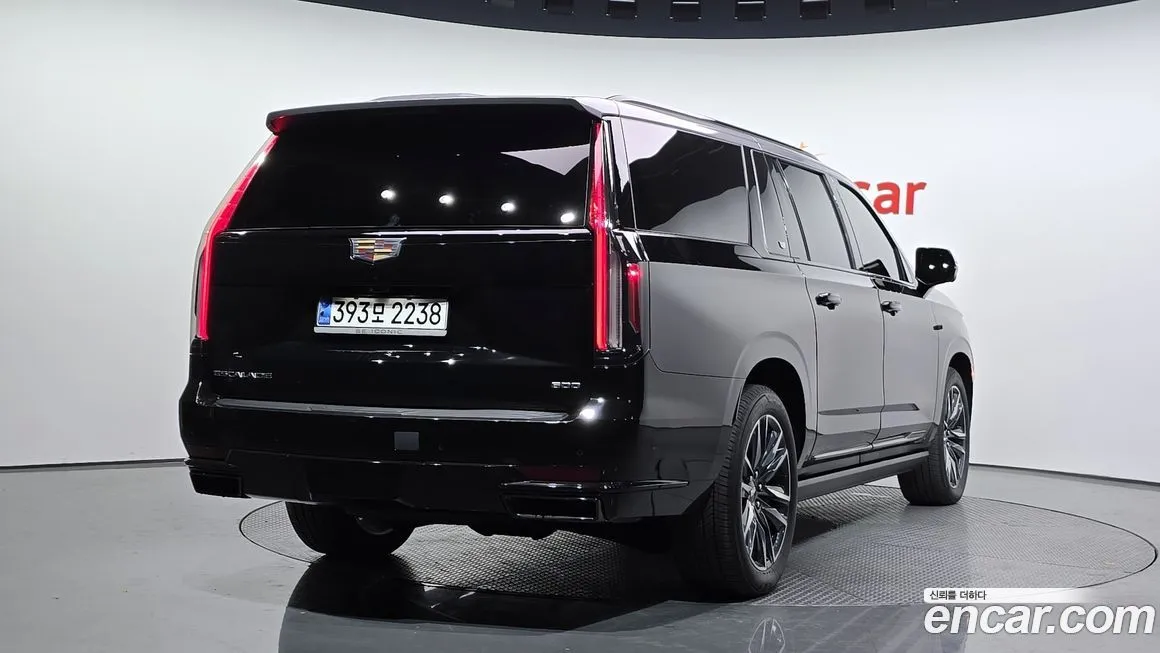 Cadillac Escalade 2023 из KR, фото 2