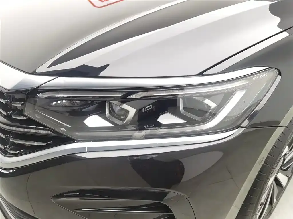 Volkswagen Passat 2023 из CN, фото 7