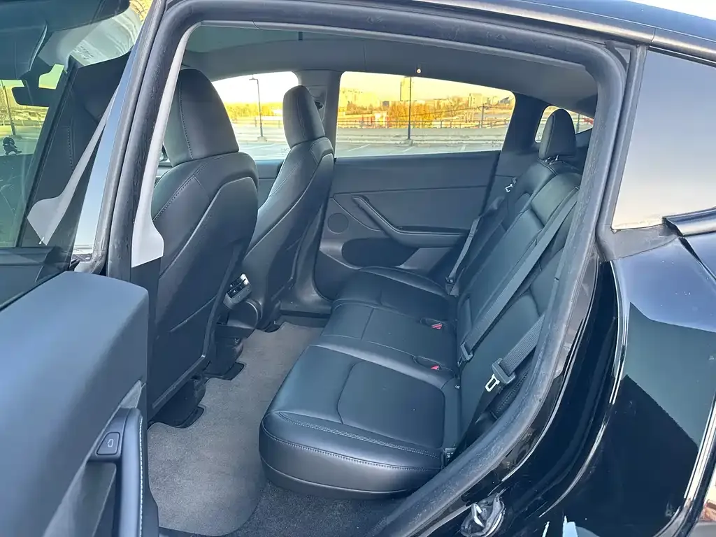 Tesla Model Y 2024 из CN, фото 9