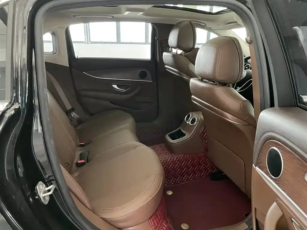 Mercedes-Benz E-Class 2023 из CN, фото 10