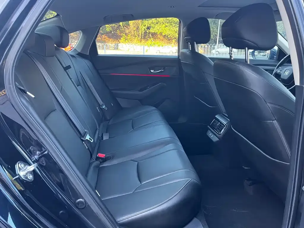 Honda Accord 2023 из CN, фото 10