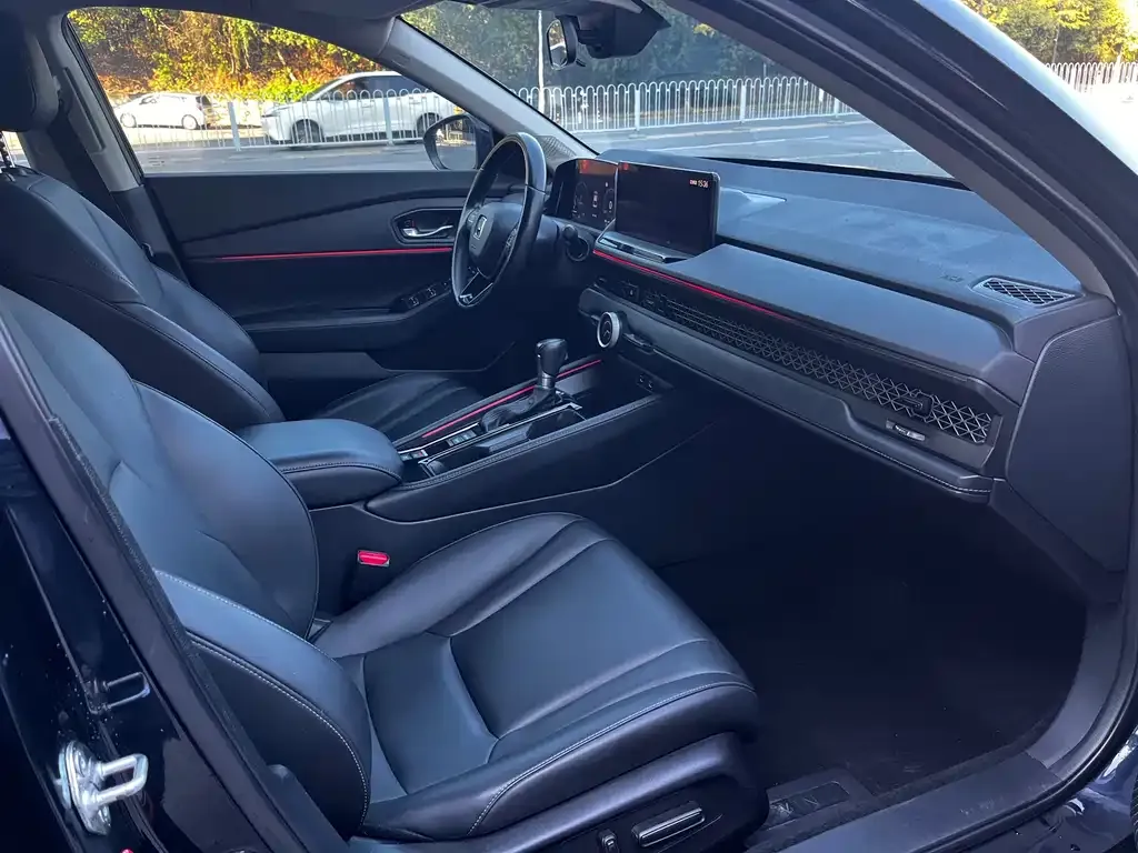 Honda Accord 2023 из CN, фото 9