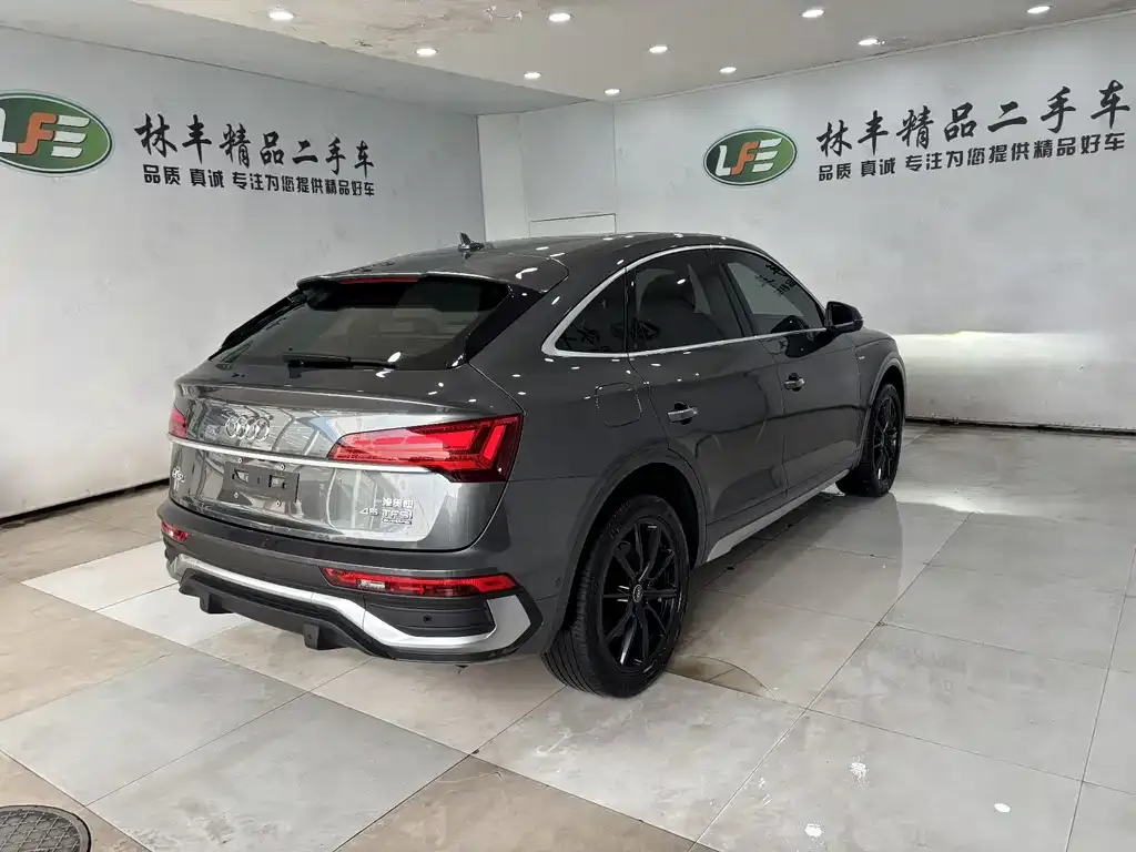 Audi Q5L Sportback 2022 из CN, фото 5