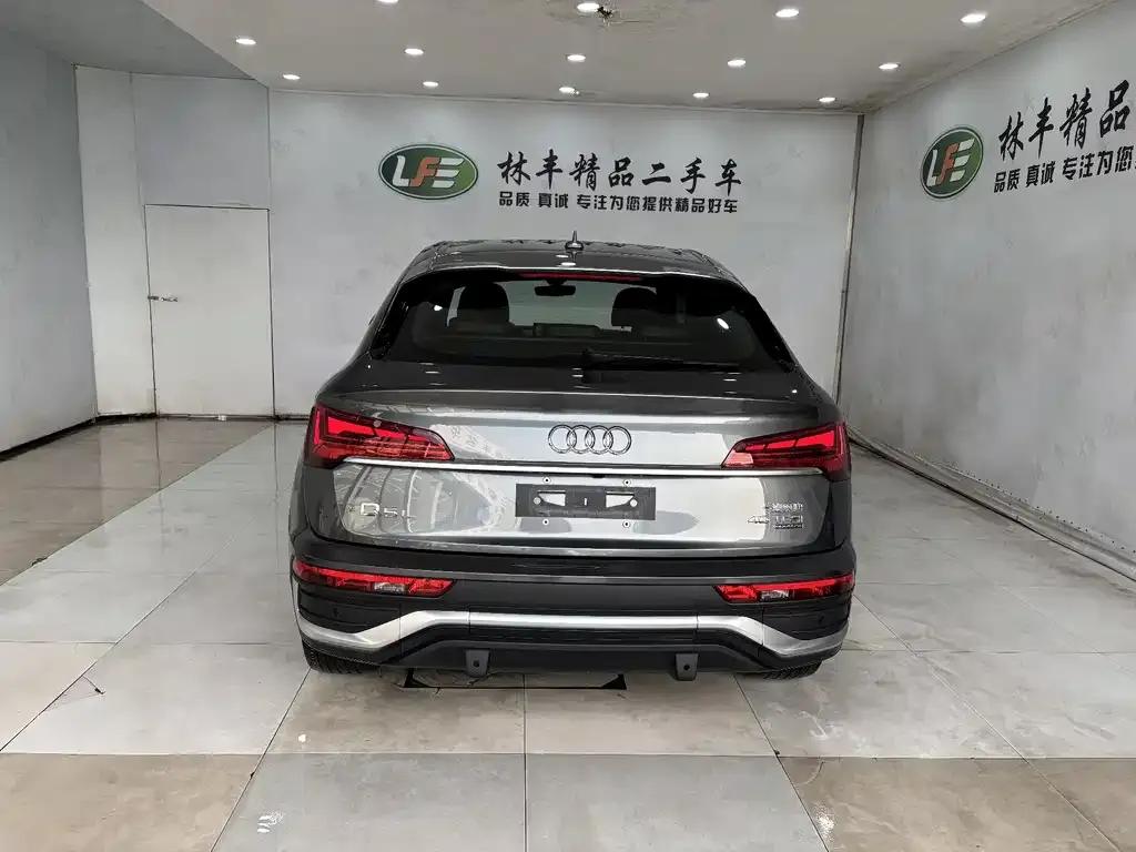 Audi Q5L Sportback 2022 из CN, фото 6