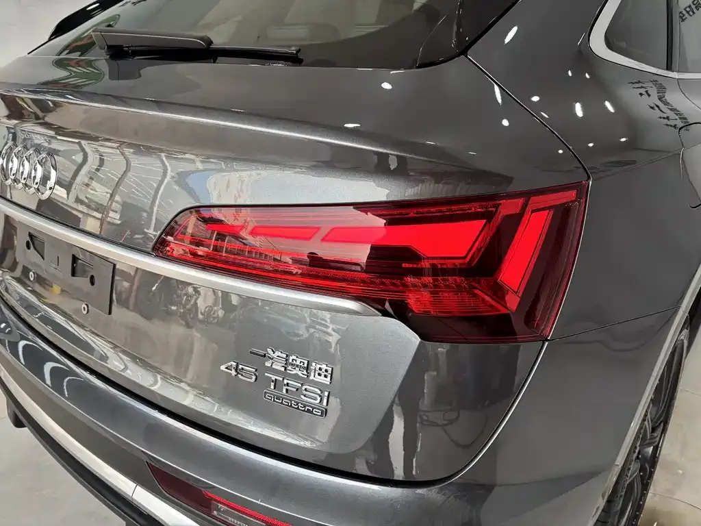 Audi Q5L Sportback 2022 из CN, фото 9