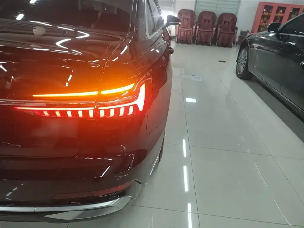 Audi A6L 2024 из CN, фото 8