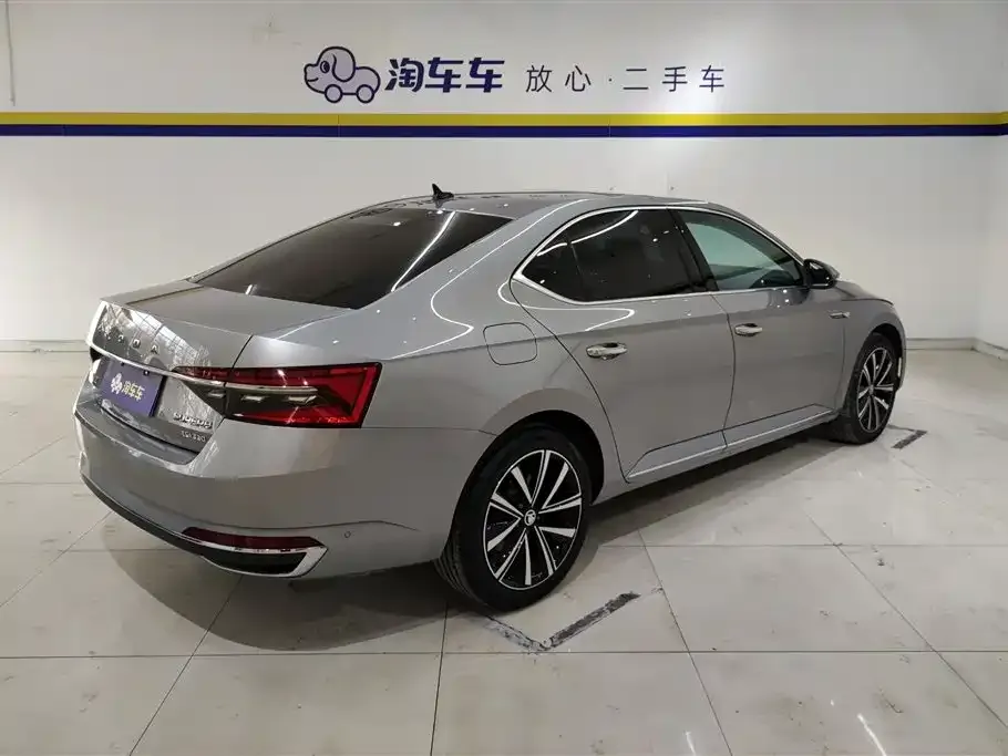 Skoda Superb 2021 из CN, фото 3