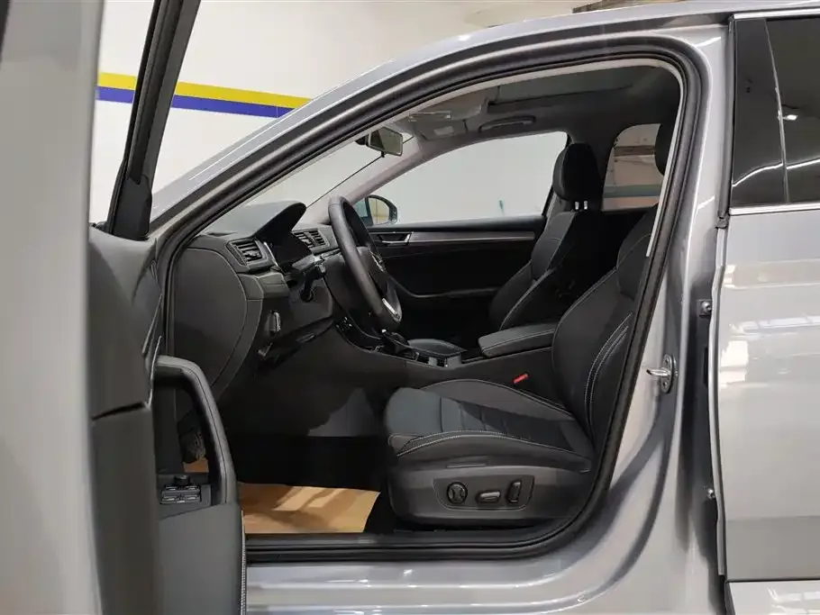 Skoda Superb 2021 из CN, фото 9