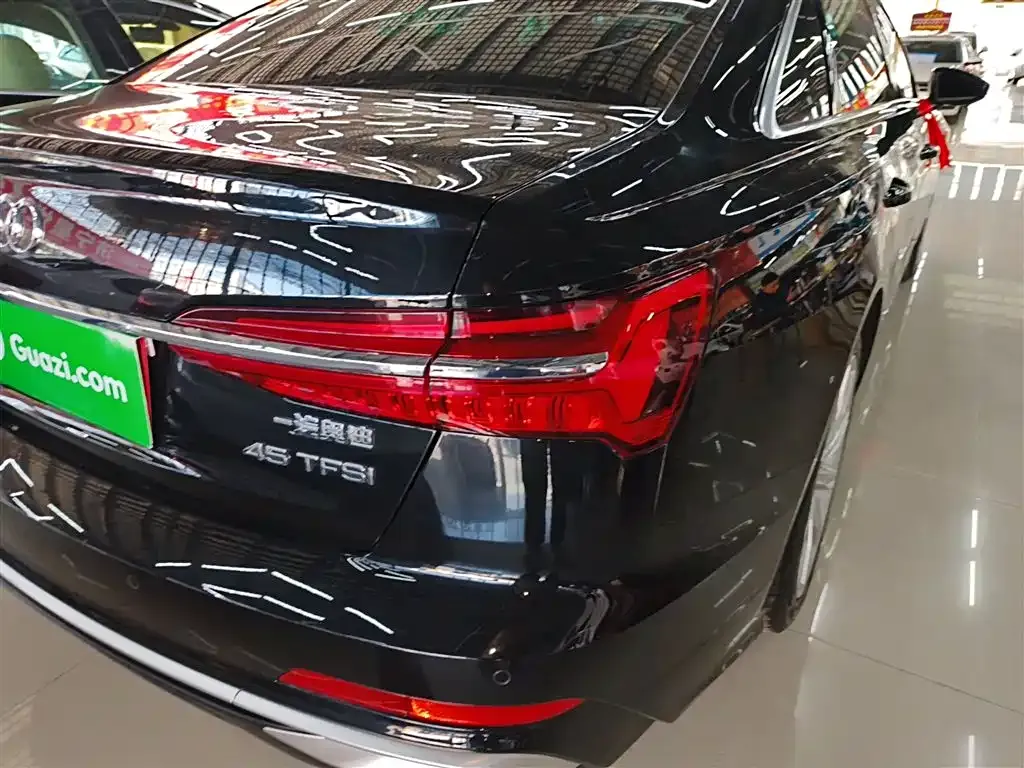Audi A6L 2023 из CN, фото 8
