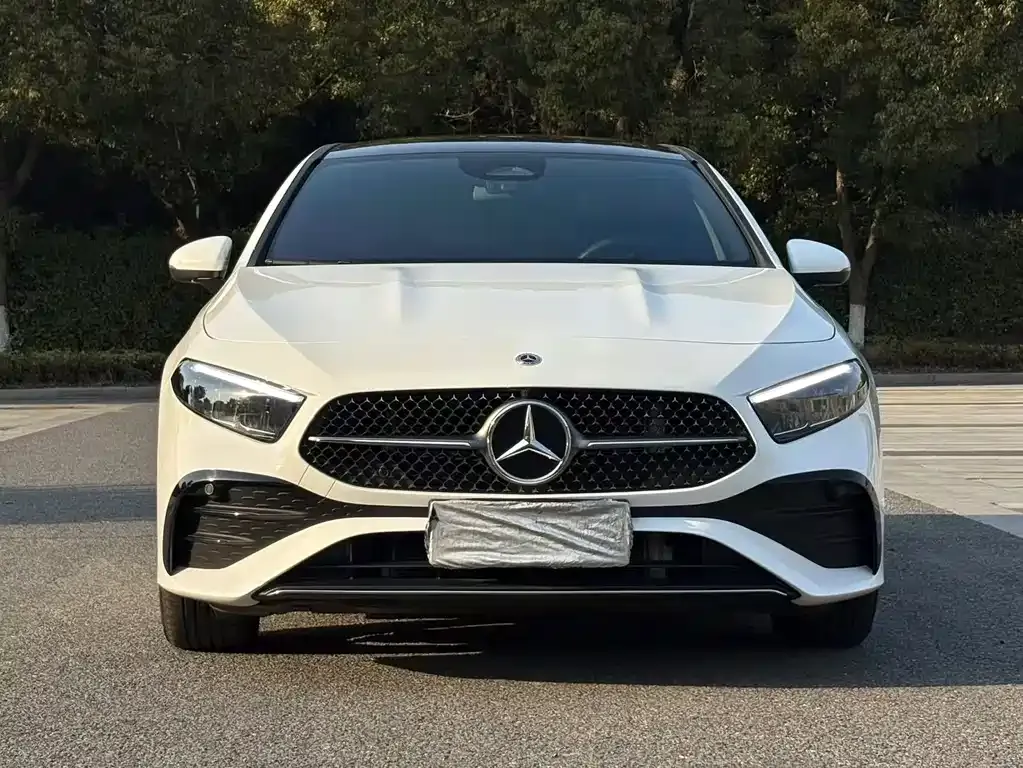 Mercedes-Benz A-Class 2023 из CN, фото 2