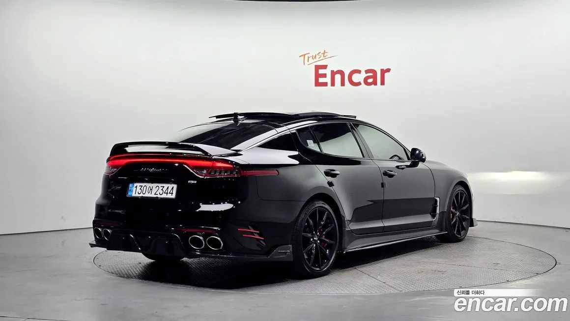 Kia Stinger 2023 из KR, фото 2