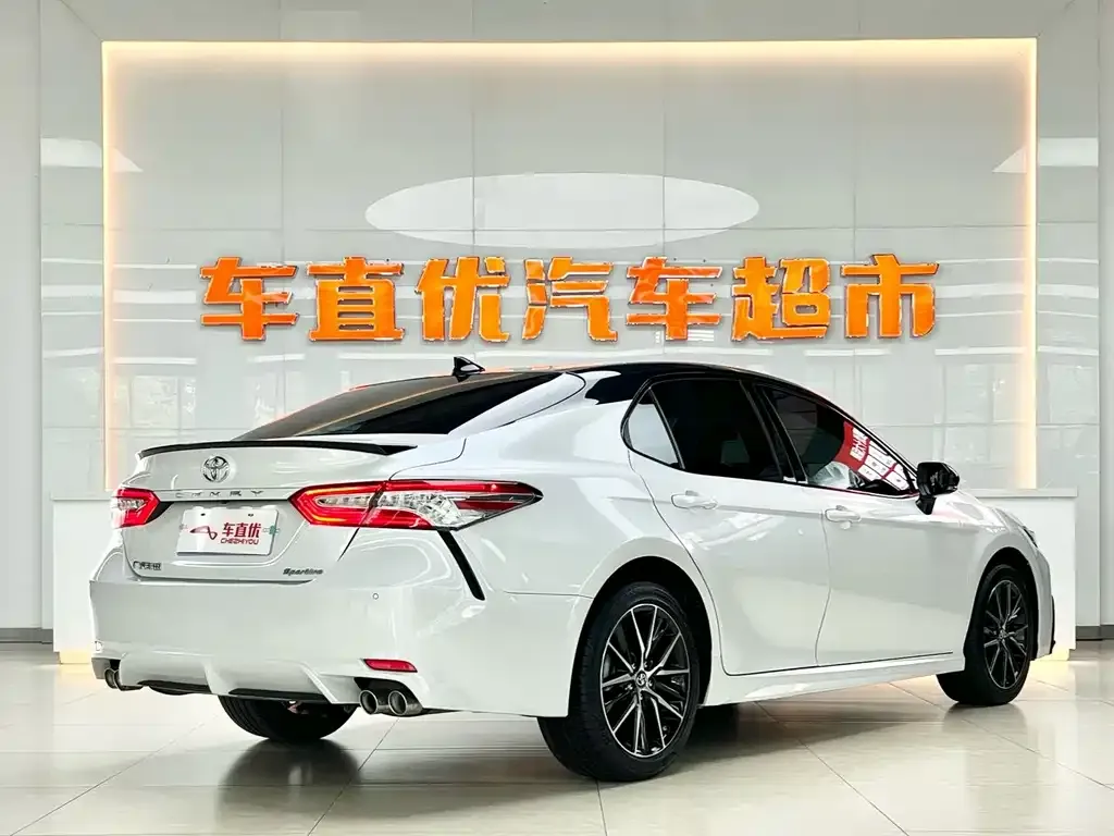 Toyota Camry 2023 из CN, фото 5