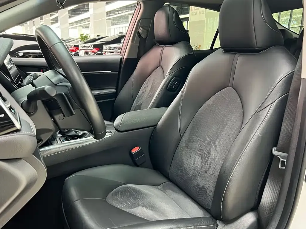 Toyota Camry 2023 из CN, фото 9