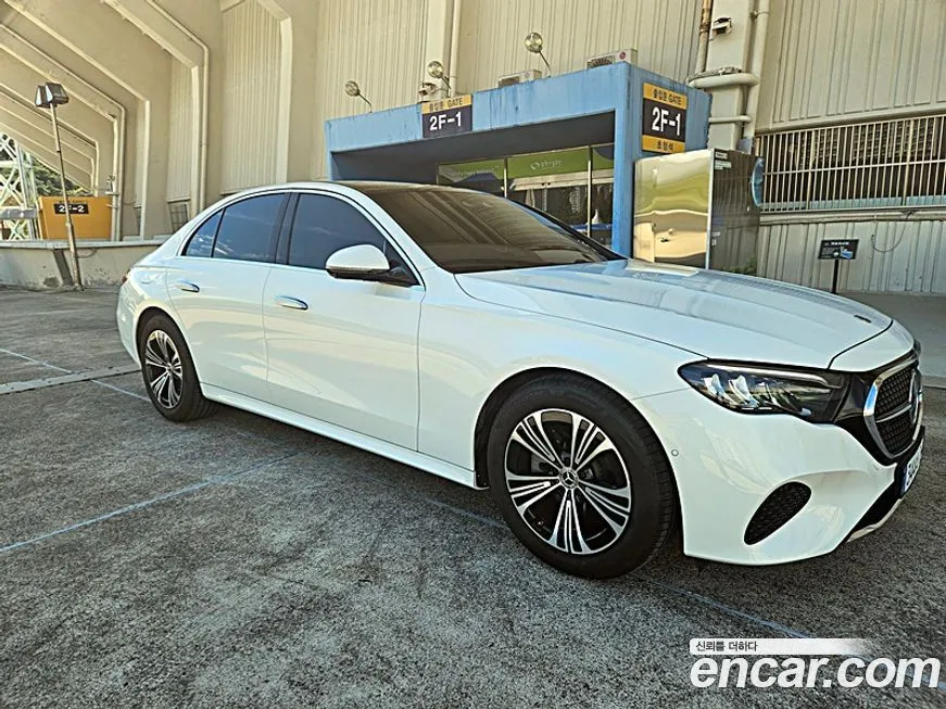 Mercedes-Benz E-Class 2025 из KR, фото 3
