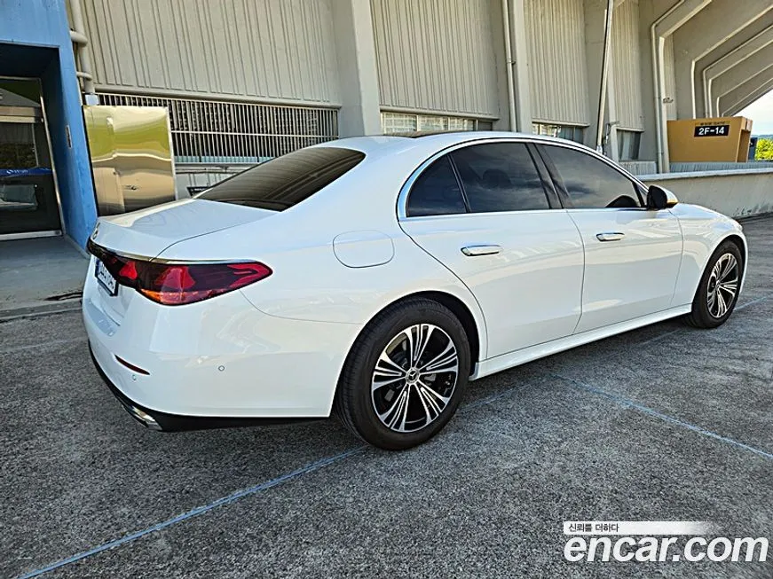 Mercedes-Benz E-Class 2025 из KR, фото 6