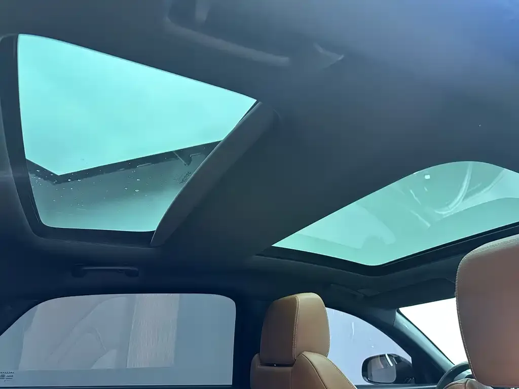 Jaguar XFL 2022 из CN, фото 10
