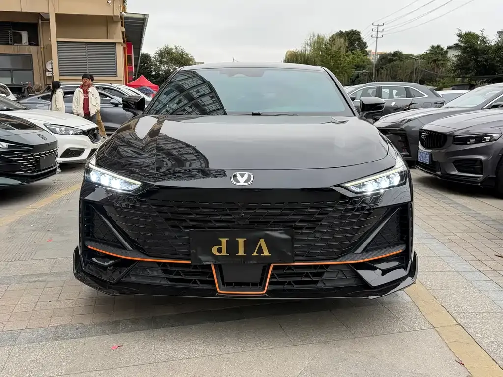 Changan UNI-V 2023 из CN, фото 2
