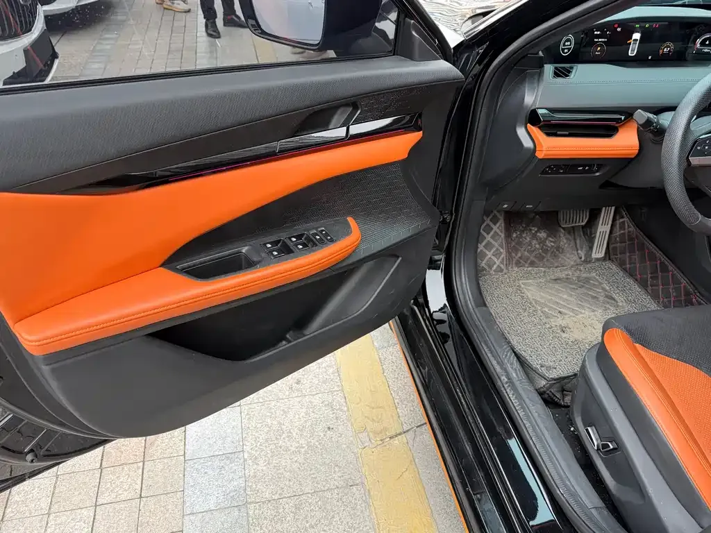 Changan UNI-V 2023 из CN, фото 4