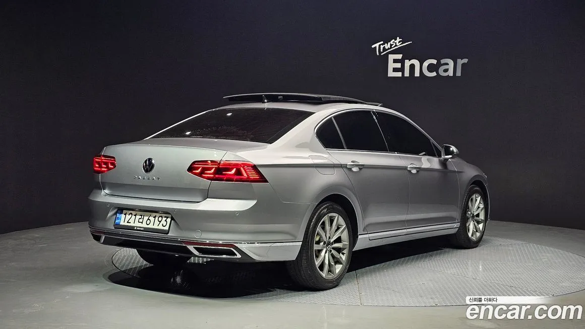Volkswagen Passat 2022 из KR, фото 2