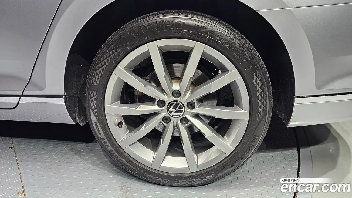 Volkswagen Passat 2022 из KR, фото 5