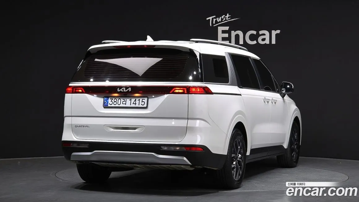 Kia Carnival 2023 из KR, фото 2