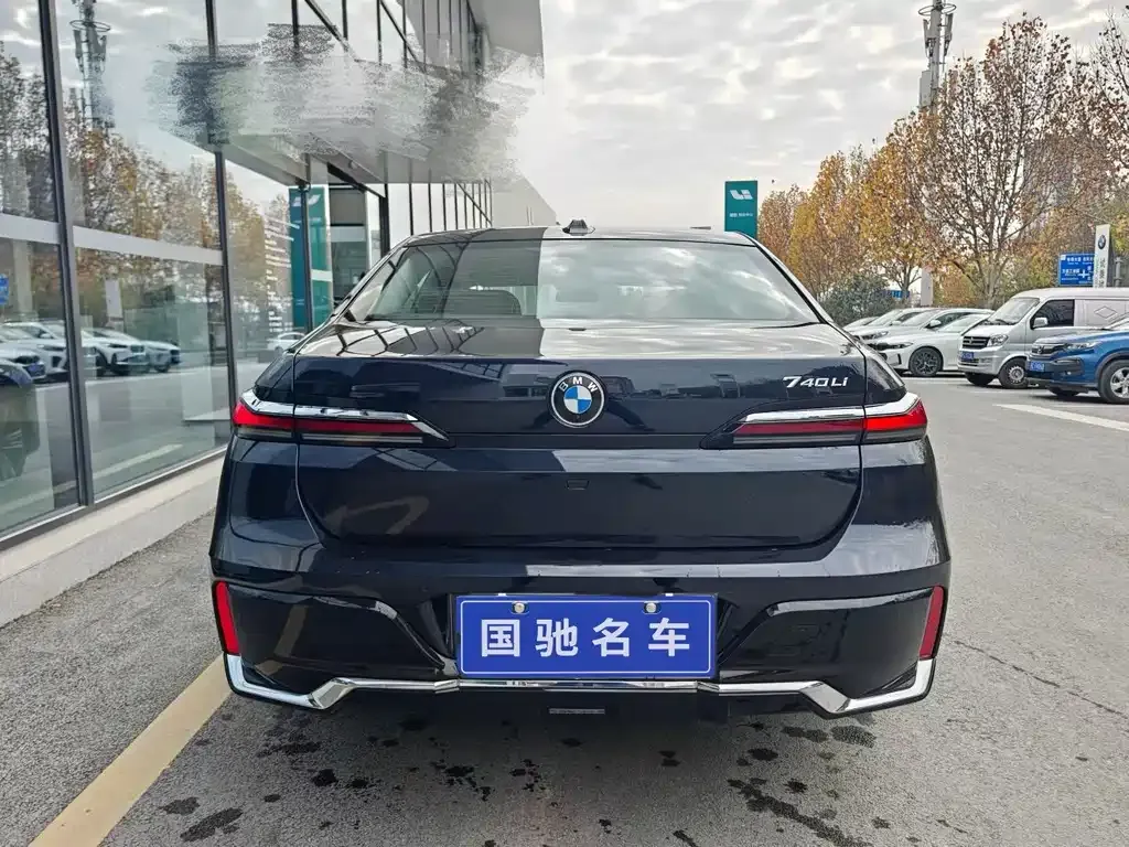 BMW 7 Series 2024 из CN, фото 3