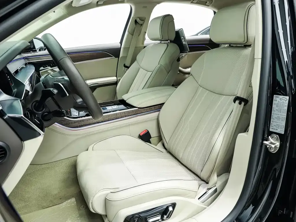 Audi A8 2022 из CN, фото 10