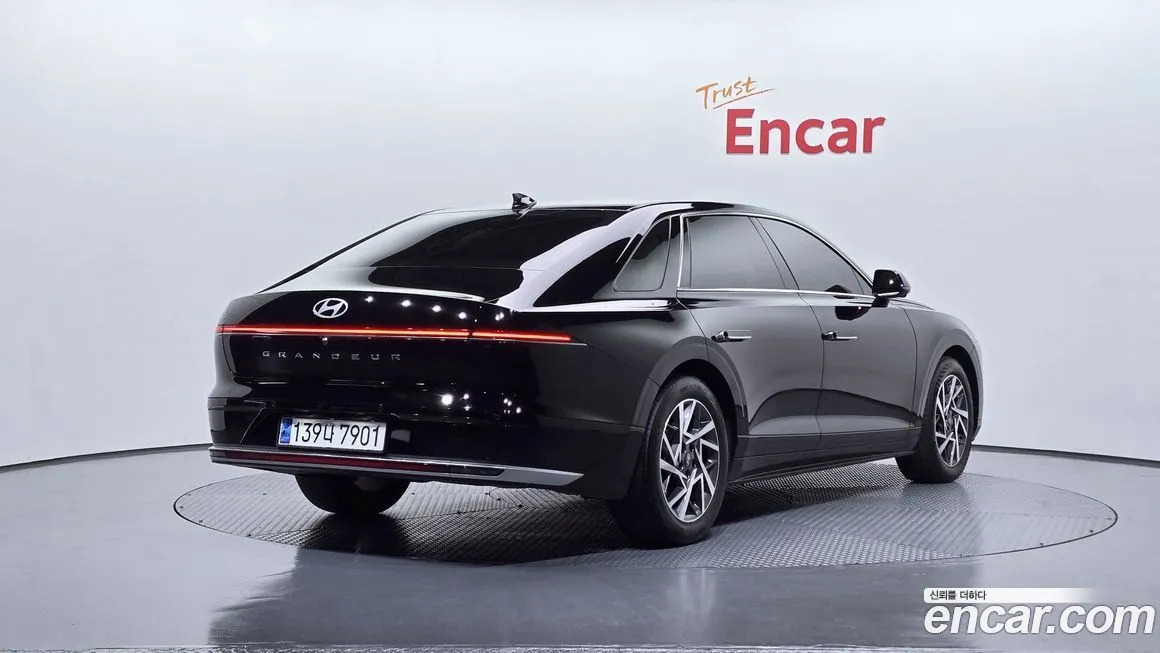 Hyundai Grandeur 2023 из KR, фото 2