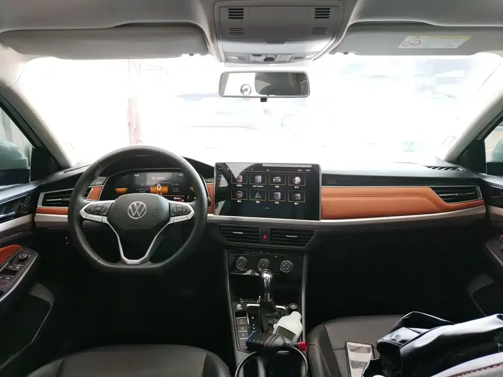 Volkswagen Bora 2023 из CN, фото 10