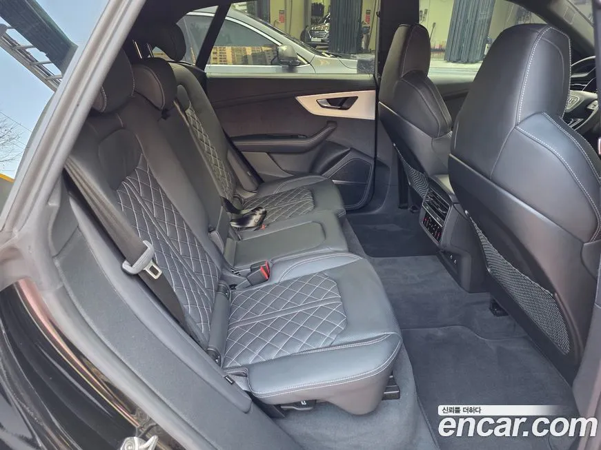 Audi Q8 2023 из KR, фото 10